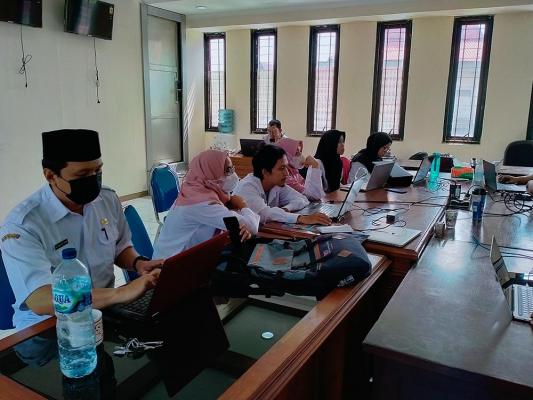 KOORDINASI PENGEMBANGAN WEBSITE JDIH KABUPATEN PASURUAN DENGAN DINAS KOMUNIKASI DAN INFORMATIKA